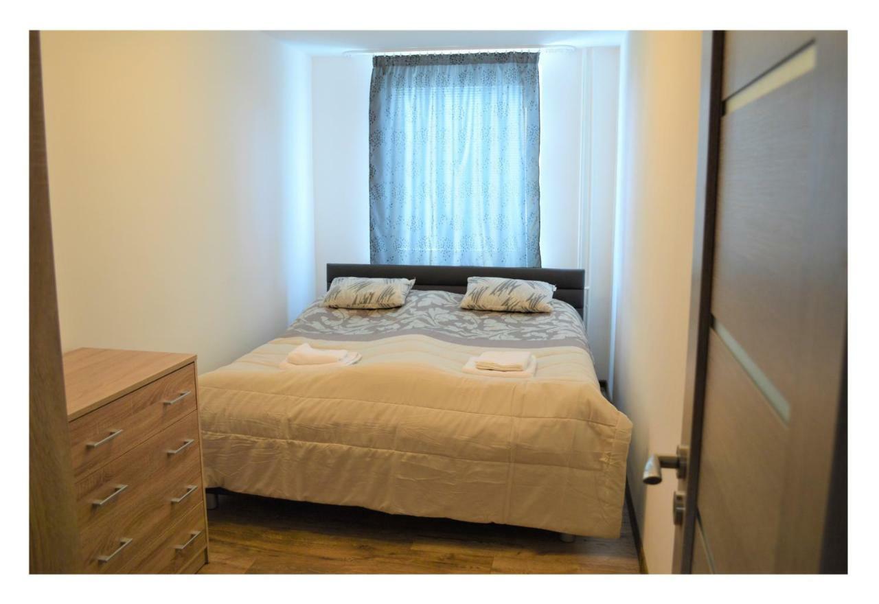 Sgl Apartments Lavickova Тренчин Екстер'єр фото